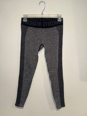 5 for $10 Gymshark Heather Gray Workout bottoms with Dark Trim medium
